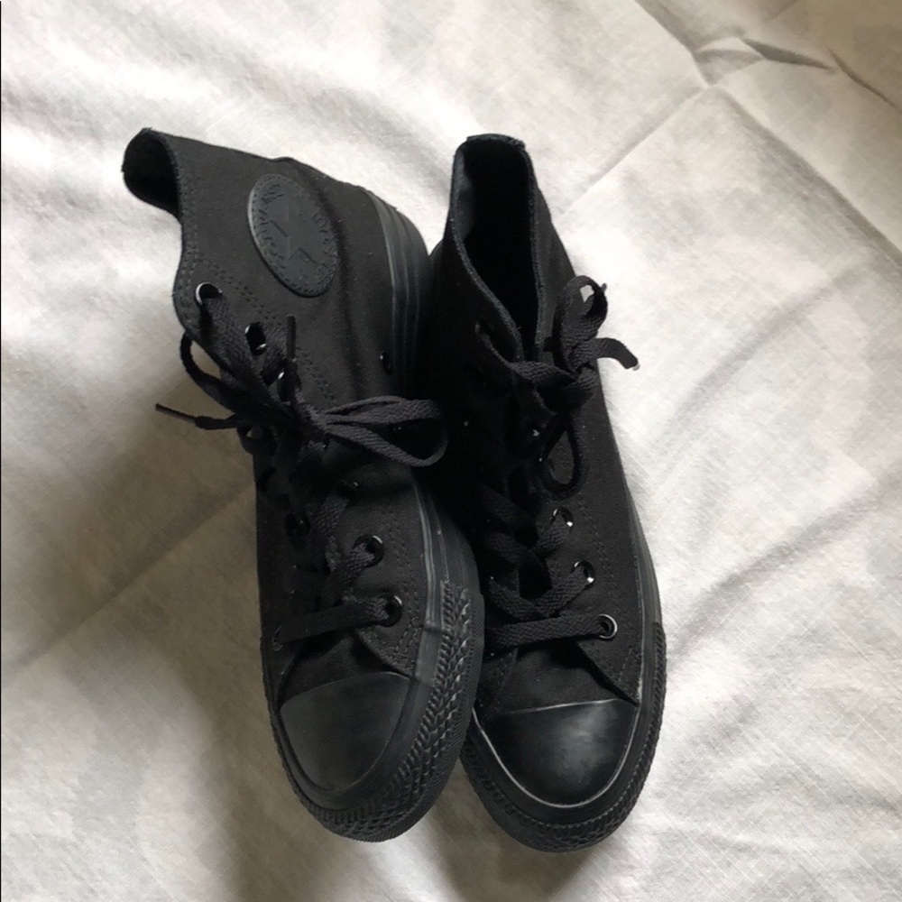 Women’s Converse Shoes